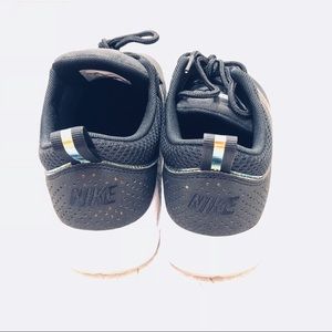 SOLD Women’s Nike Air Max Thea PRM